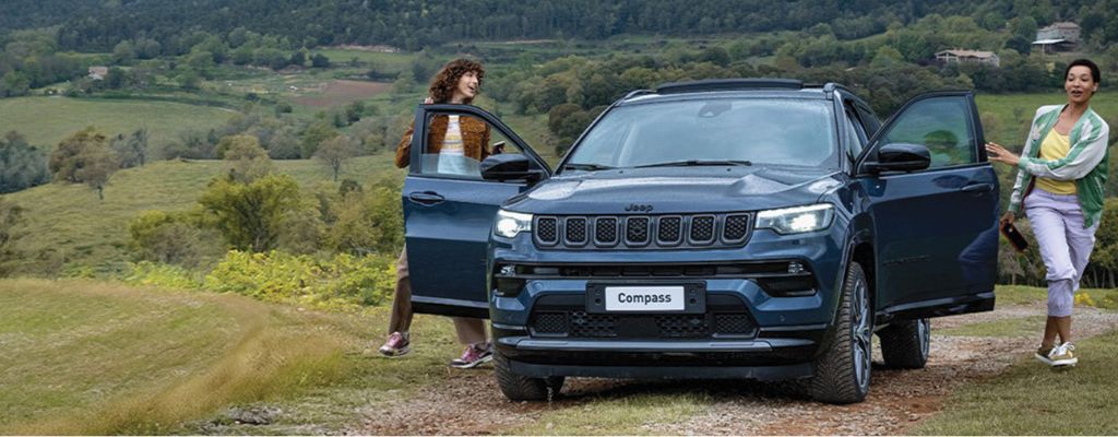 jeep compass altitude hybrid spazio alba e bra